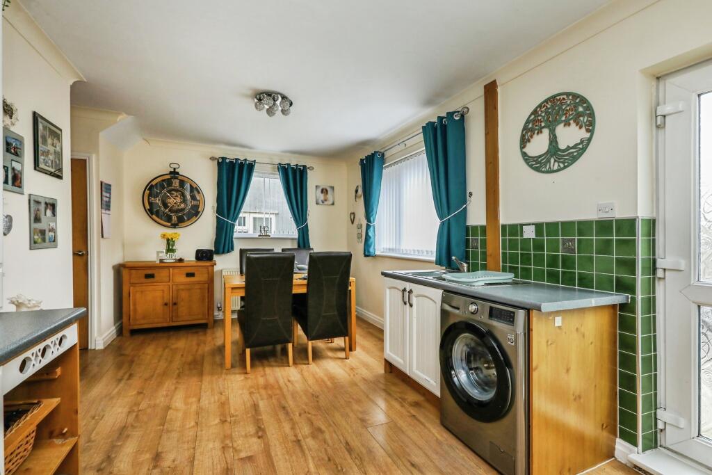 House in Doncaster, Rossington - View 5