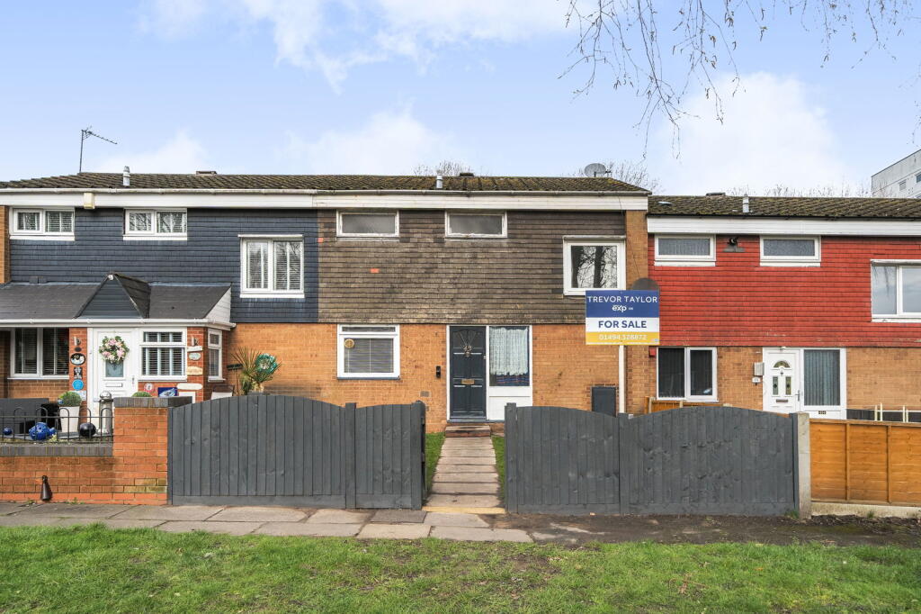 2-bed terraced on Longley Crescent, Birmingham, B26 1EN, £120,000