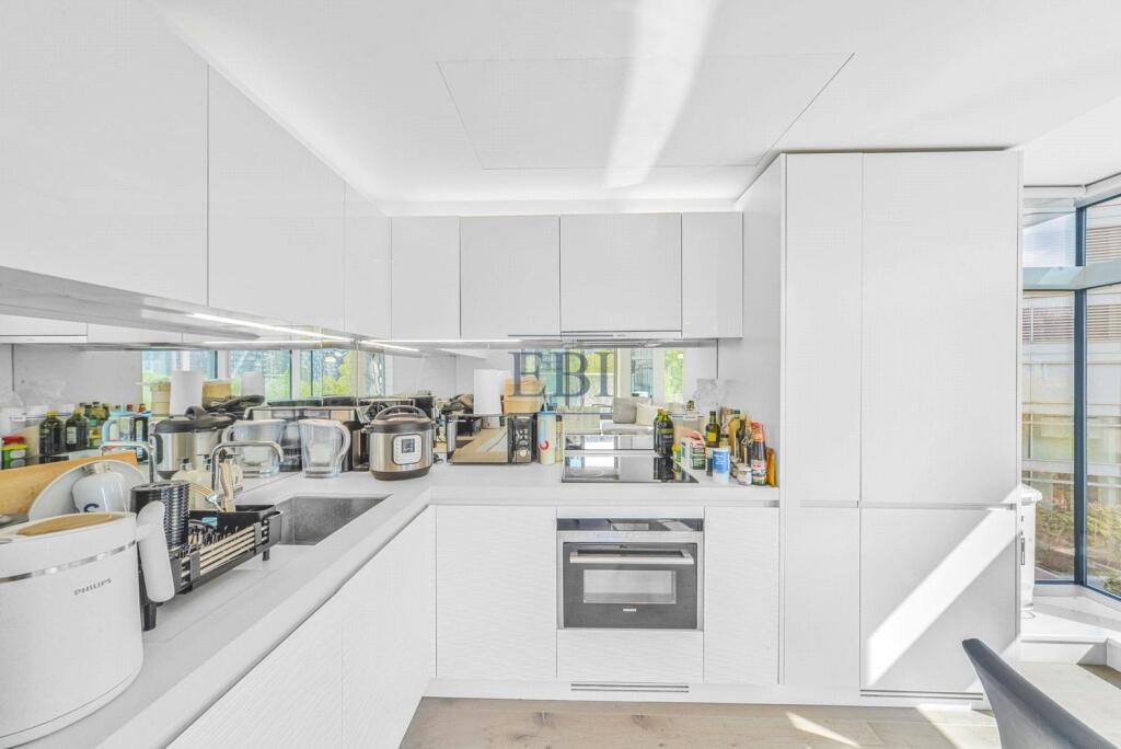 Apartment in London, Isle of Dogs - View 5
