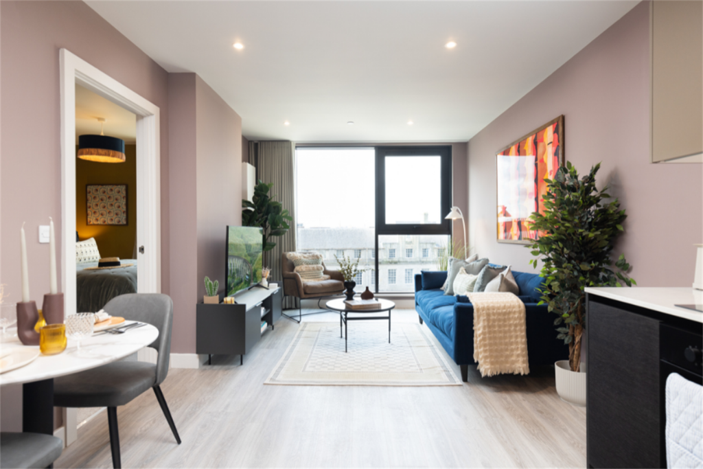 Main image of property: 50 Holland Street, Glasgow, G2 4BA