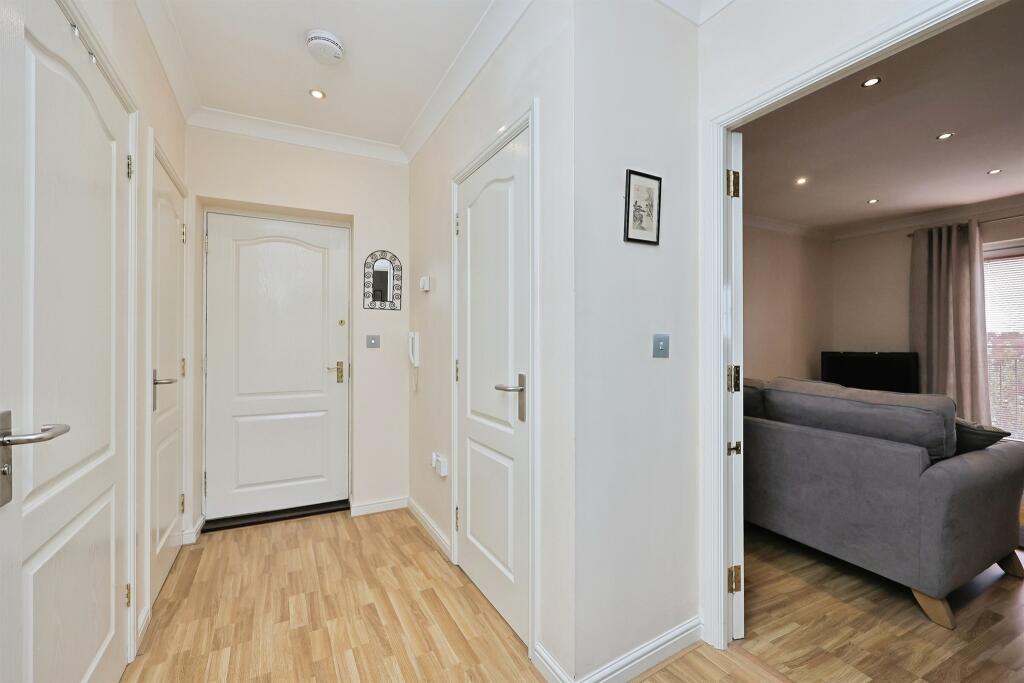 Apartment in South Norfolk, Wymondham - View 4