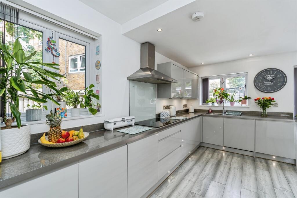House in Southampton - View 5