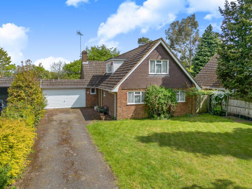 Main image of property: Orchard Close, Shiplake Cross
