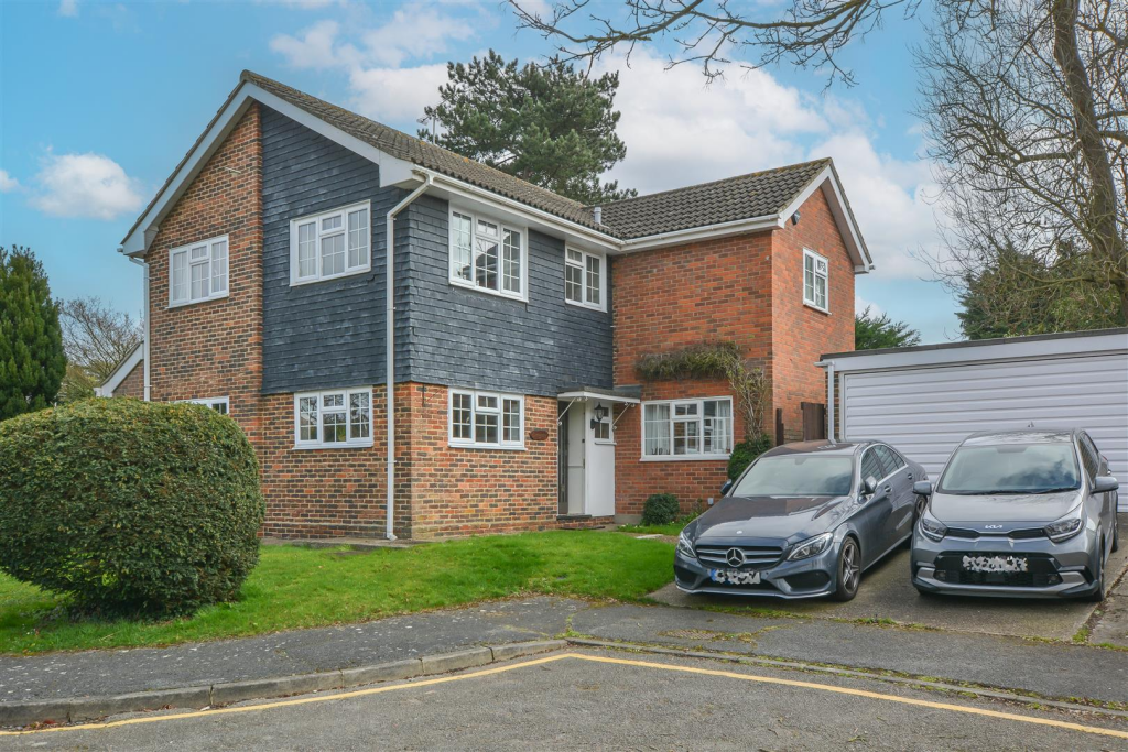 Main image of property: The Dell, Great Warley, Brentwood
