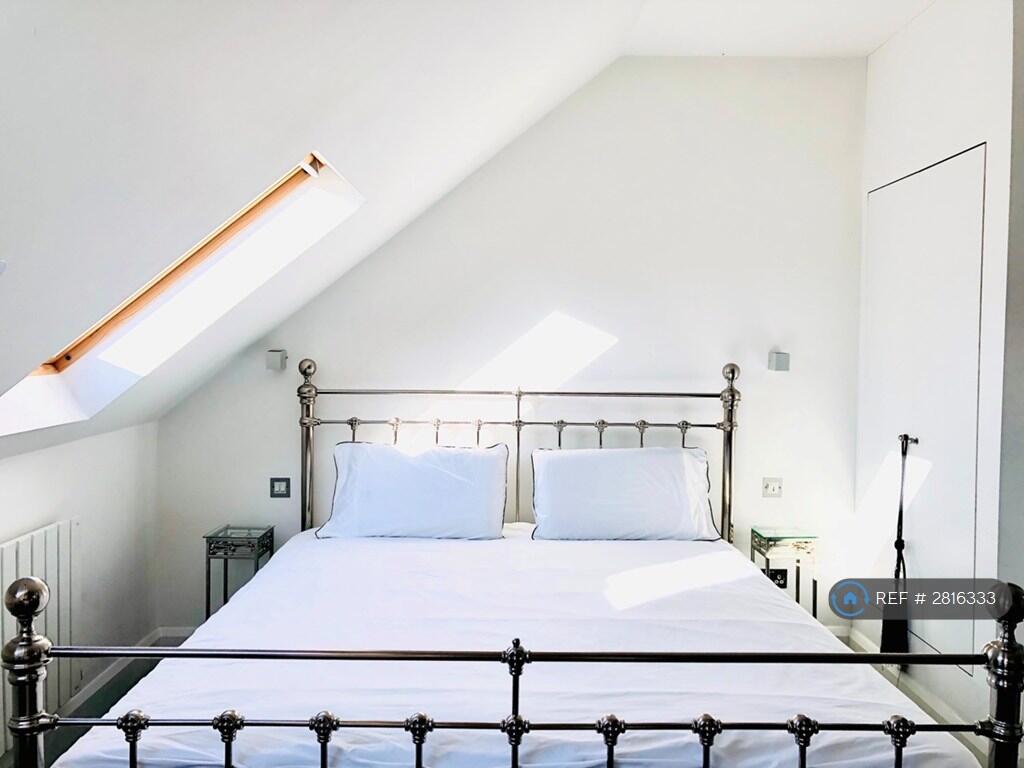 Main image of property: Pavilion Terrace, London, W12