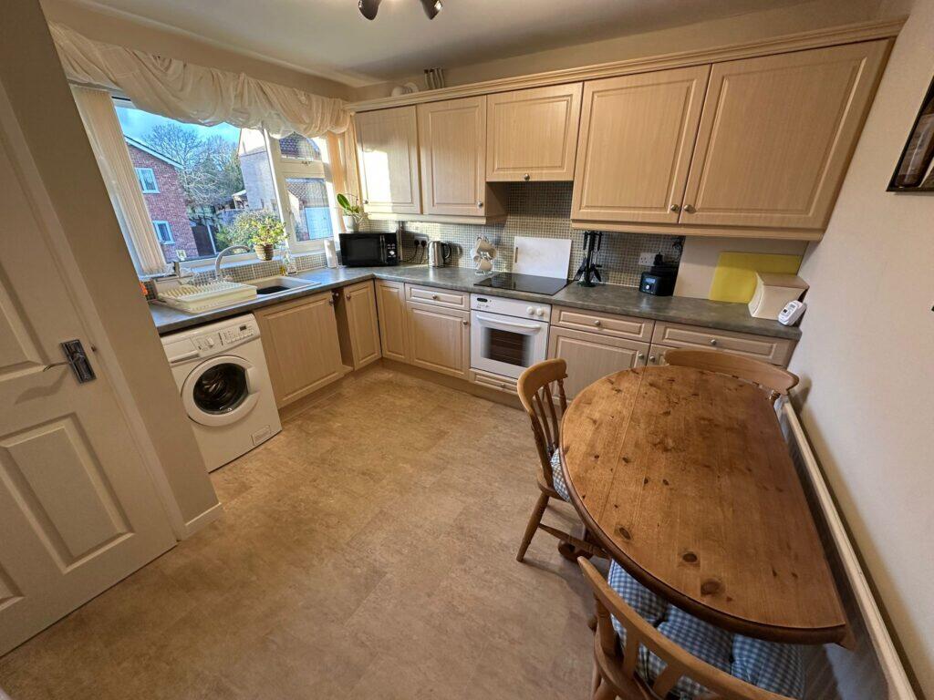 Meadow Road, New Costessey photo 2