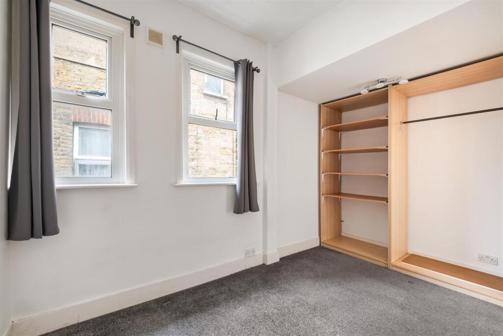 Apartment in Sutton - View 5