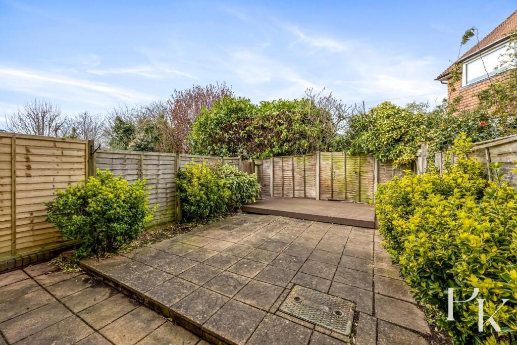 Fulmar Close, Hove photo 3