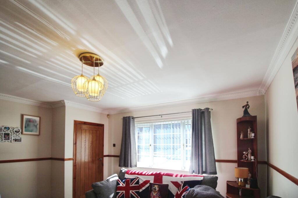 Parkhill Crescent, Wakefield, WF1 photo 3