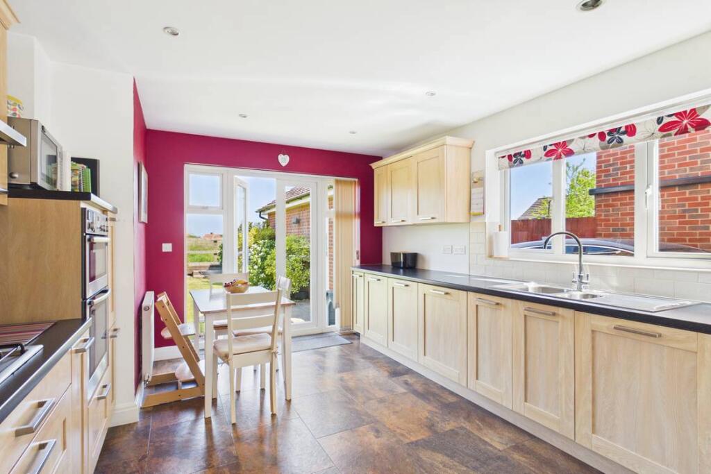 House in Burghfield, Trash Green - View 4