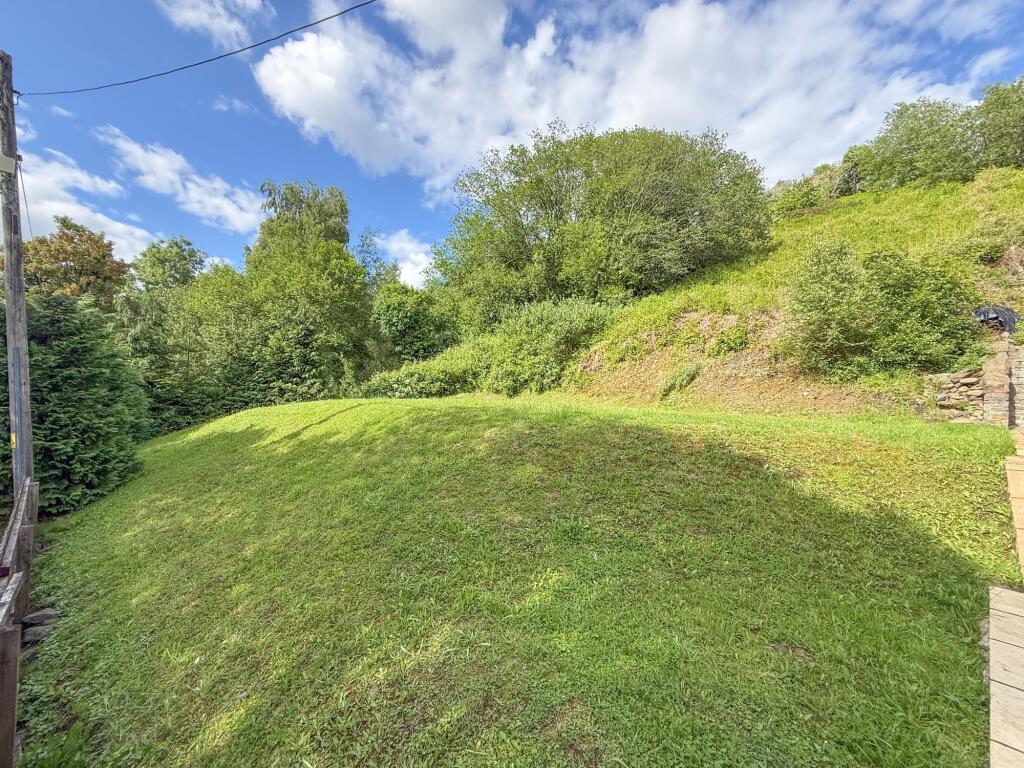 Lawn Terrace, Crumlin, NP11 - View 5