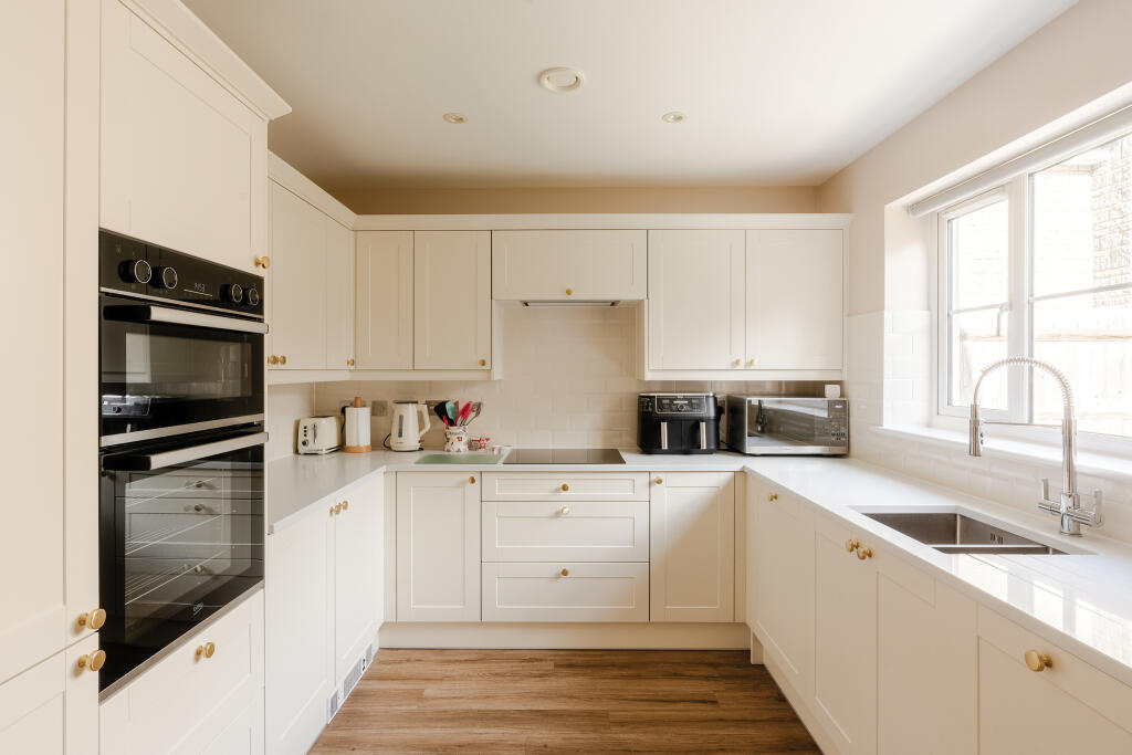 House in Bristol, Highbrook Park, Winterbourne - View 4