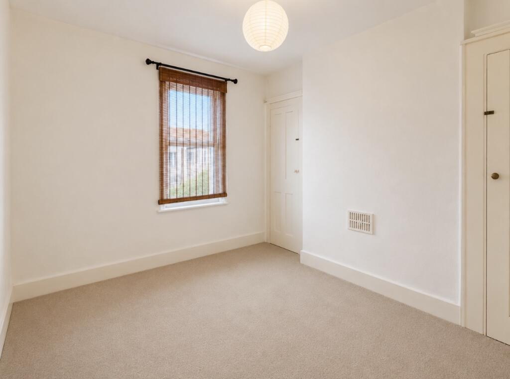 2 bedroom house for rent