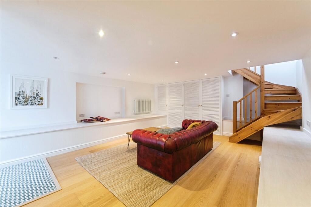 Main image of property: Spinning Path, Blackboy Road, Exeter, Devon, EX4