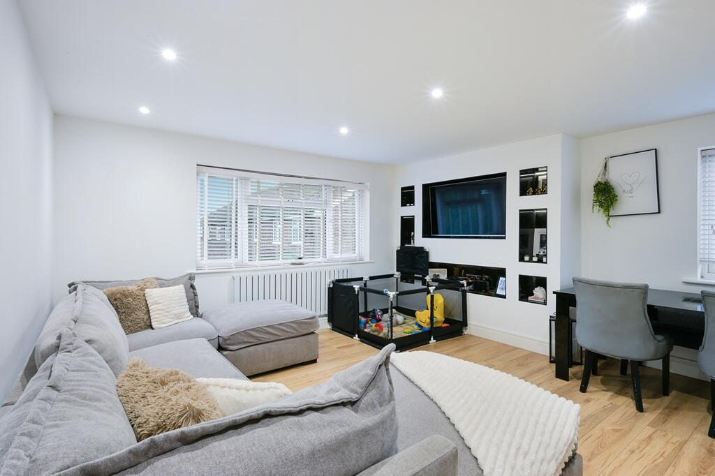 Apartment in Arun, West Barnham - More