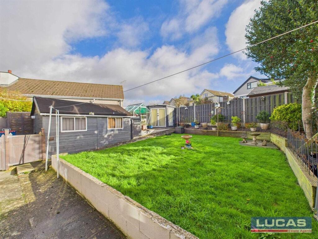 House in Llanfairpwllgwyngyll, Pentre Uchaf, Llanfair Pwllgwyngyll - View 4