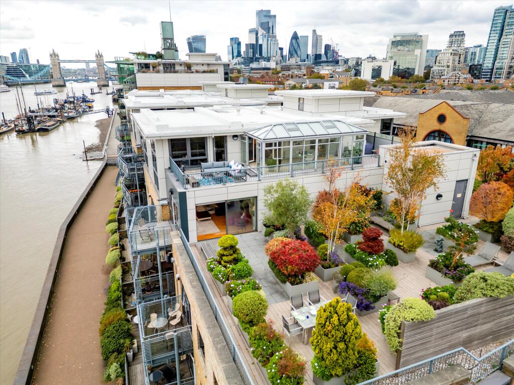 Main image of property: Capital Wharf, Wapping High Street, London, E1W