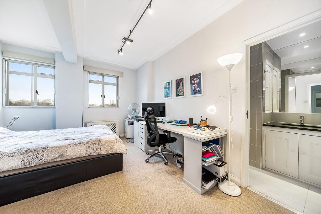Apartment in London - View 5