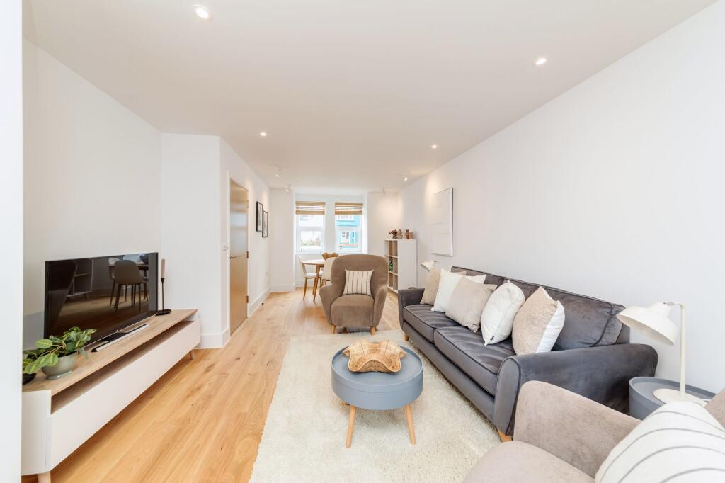 House in Brighton - View 5