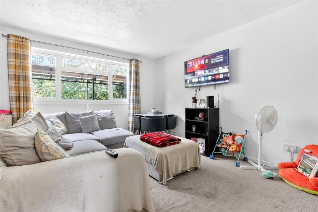 Cunworth Court, Bracknell, Berkshire, RG12 - View 3