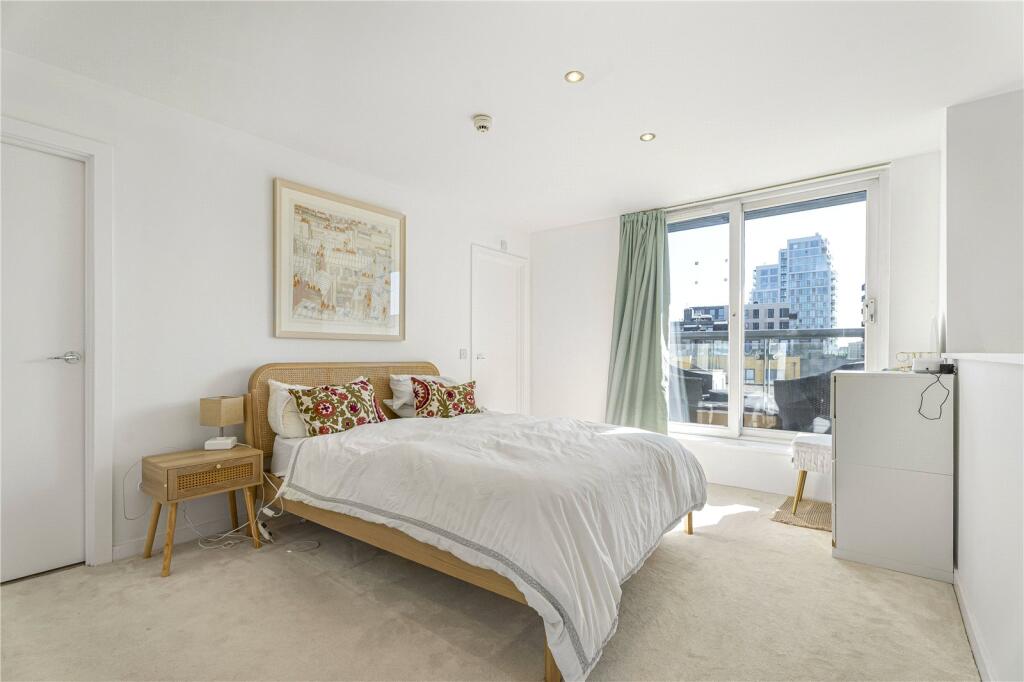 Apartment in London - View 4
