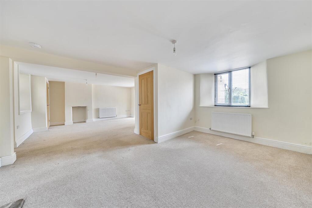 House in Exeter - View 3