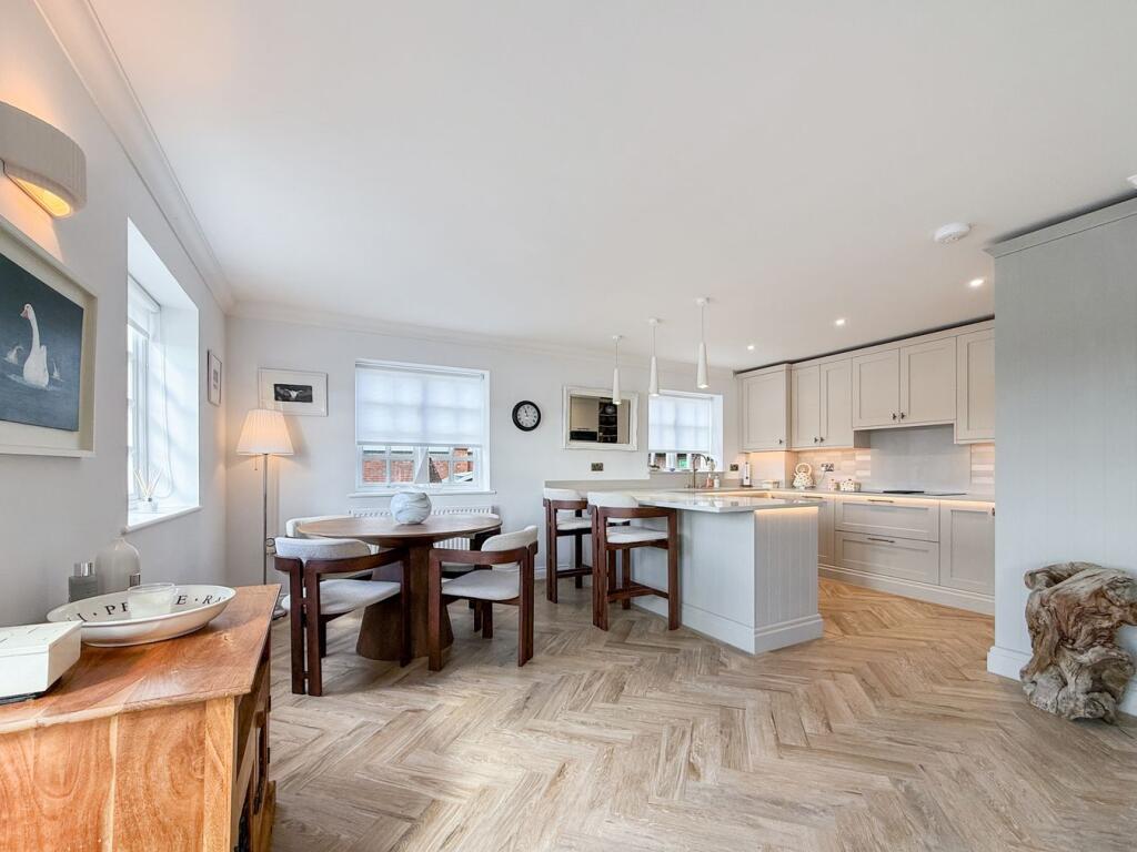 Apartment in Colchester, Wivenhoe - View 5