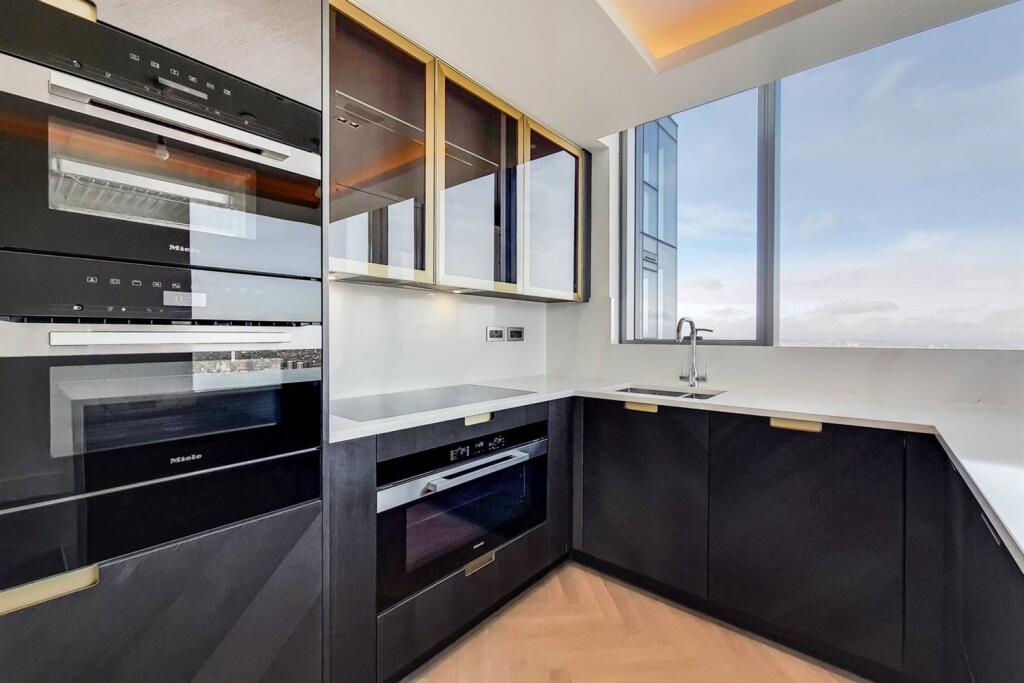 Apartment in London - View 2