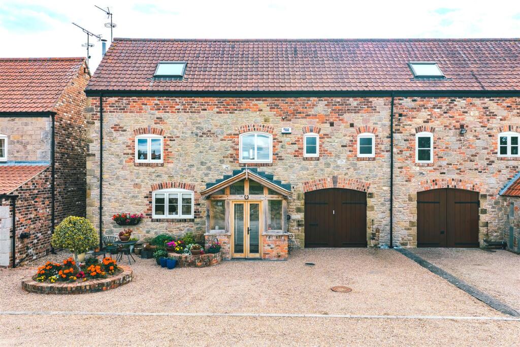5-bed semi-detached on Ladyfield Road, Thorpe Salvin, Worksop, £795,000