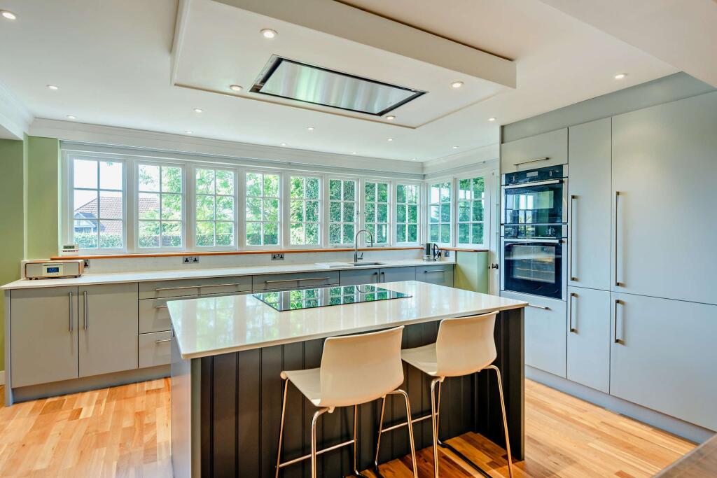 House in Hemel Hempstead - More