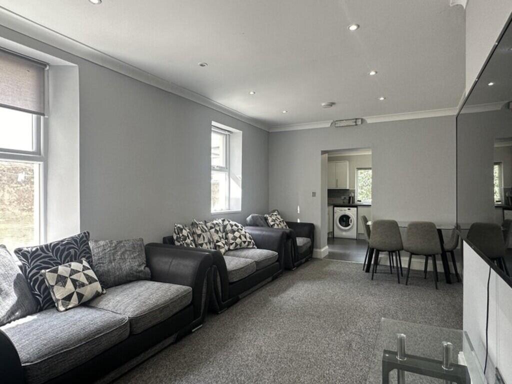 Main image of property: 15 Baring Street