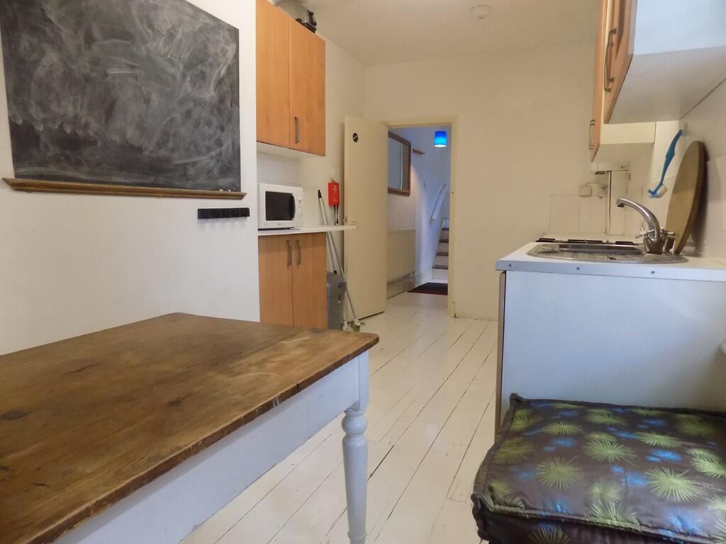 Apartment in Portsmouth - View 4