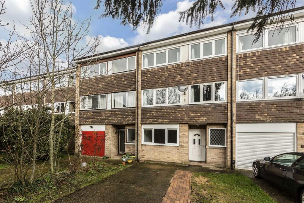 Main image of property: Elmcroft Close, Ealing