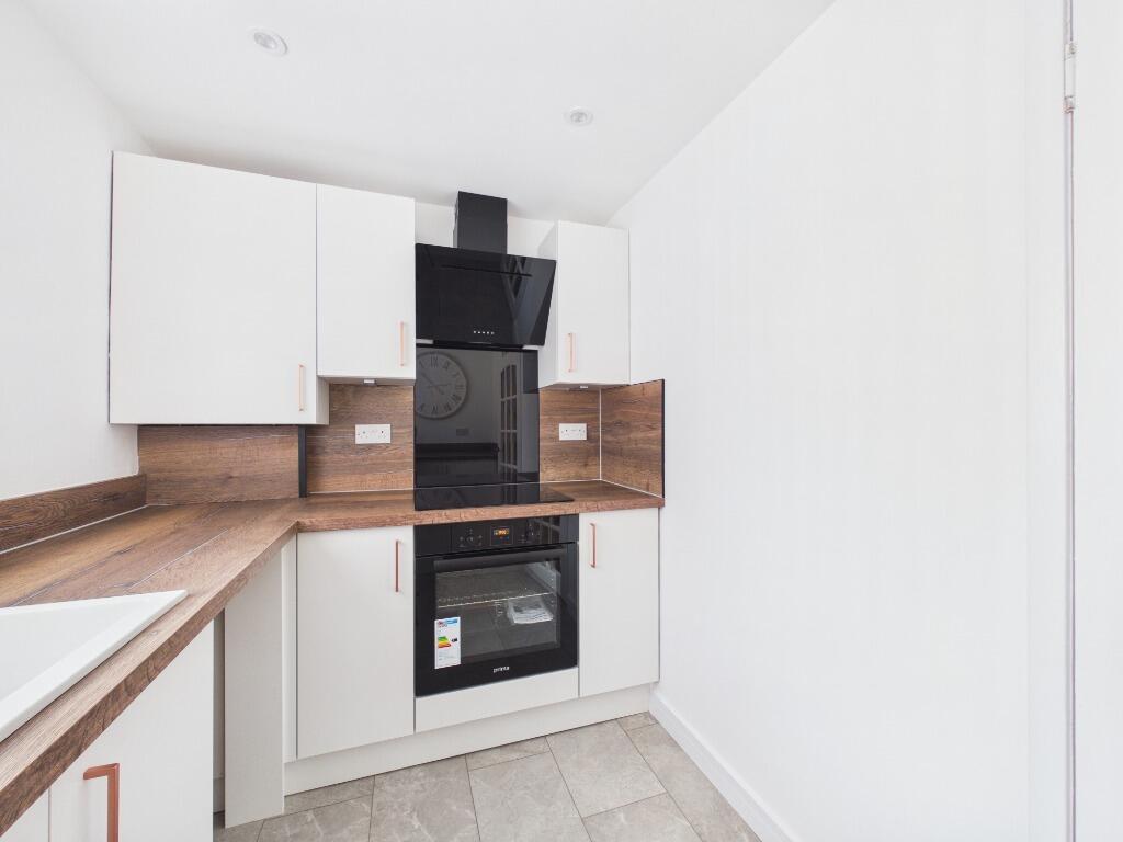 Apartment in Glasgow, South Lanarkshire - View 3