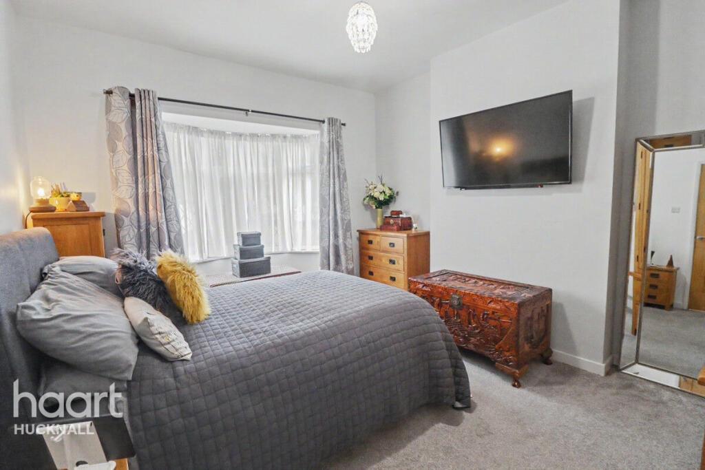 3-bed detached on Kingsway, Ilkeston, £270,000