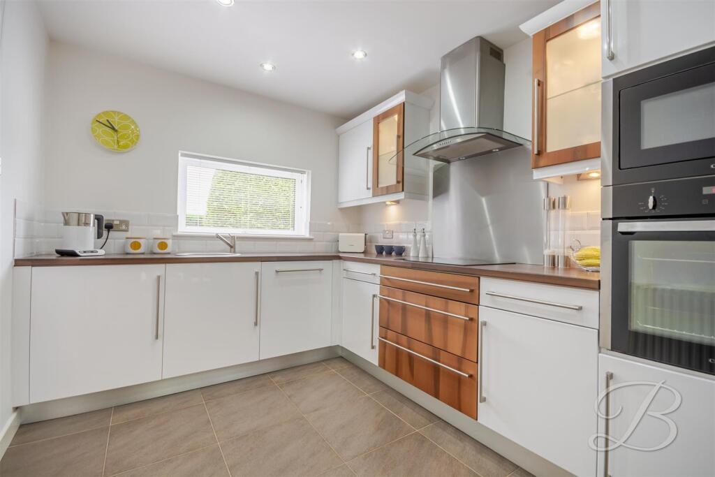 Hawksworth Avenue, Forest Town, Mansfield - View 2