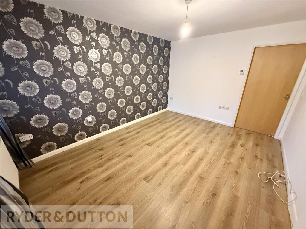 House in Oldham - View 4
