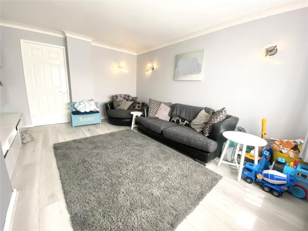 House in Swindon, Freshbrook - View 4
