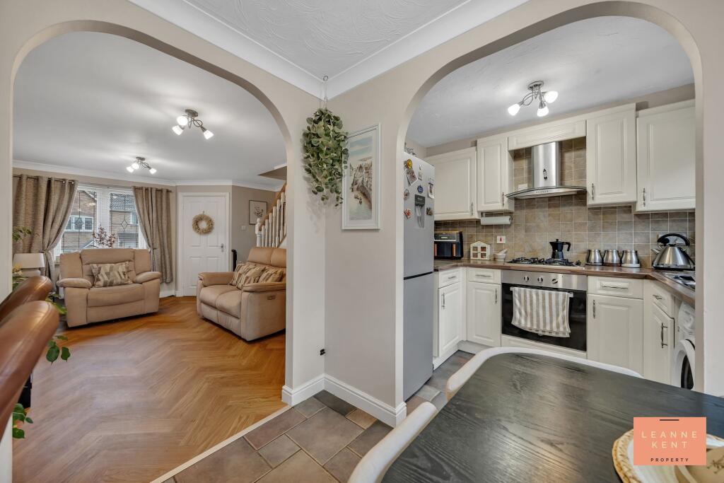 House in Cardiff, Hendredenny, Penyrheol Trecenydd & Energlyn - View 3