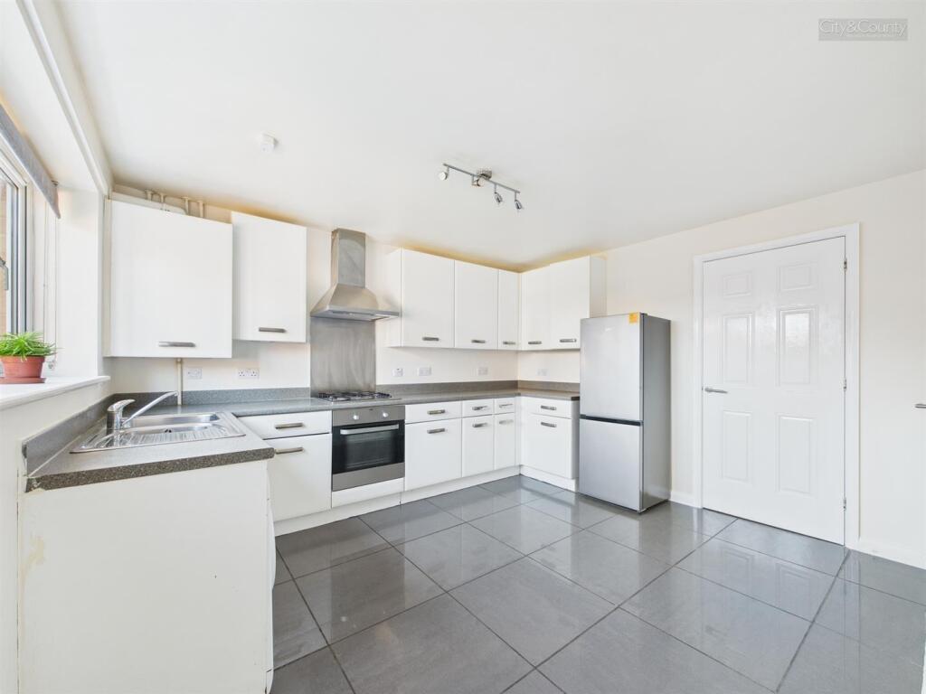 House in Peterborough, West Town - View 5