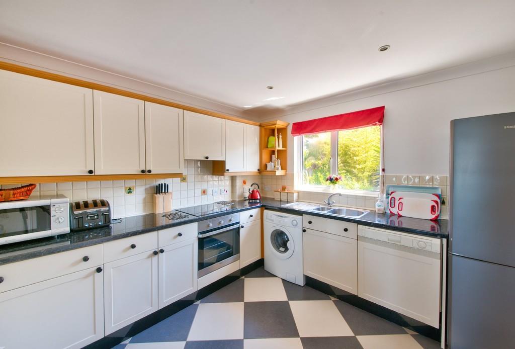 House in Portsmouth - View 5