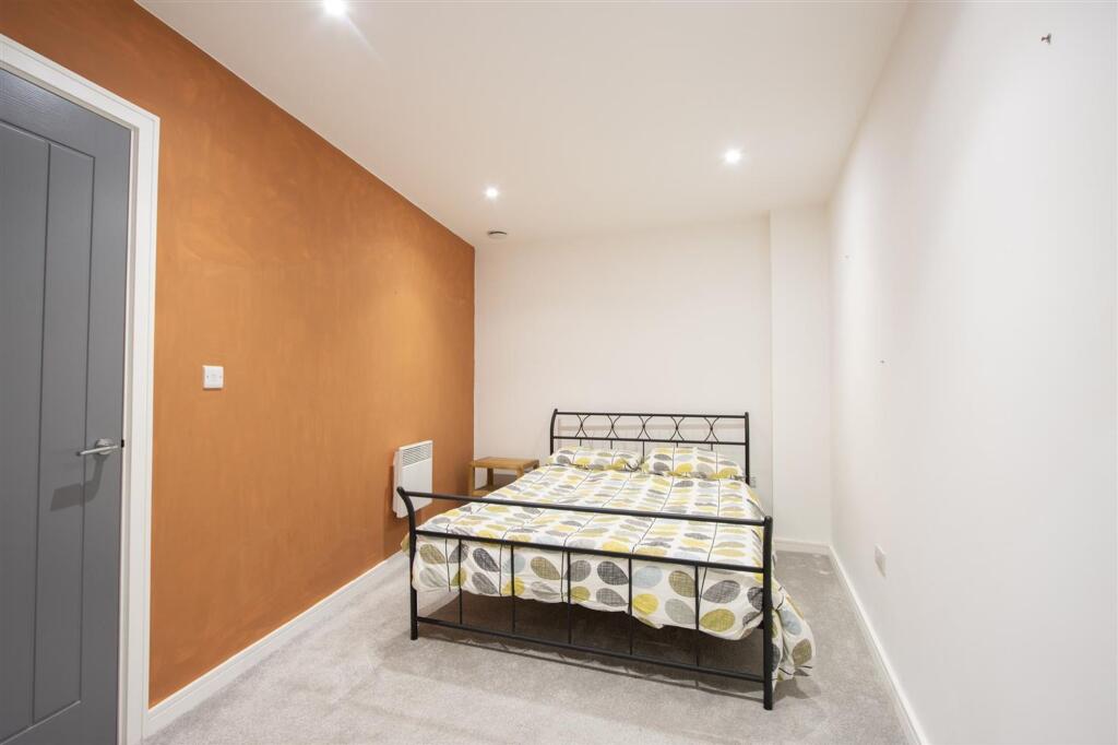 Apartment in Chesterfield, Boythorpe - More