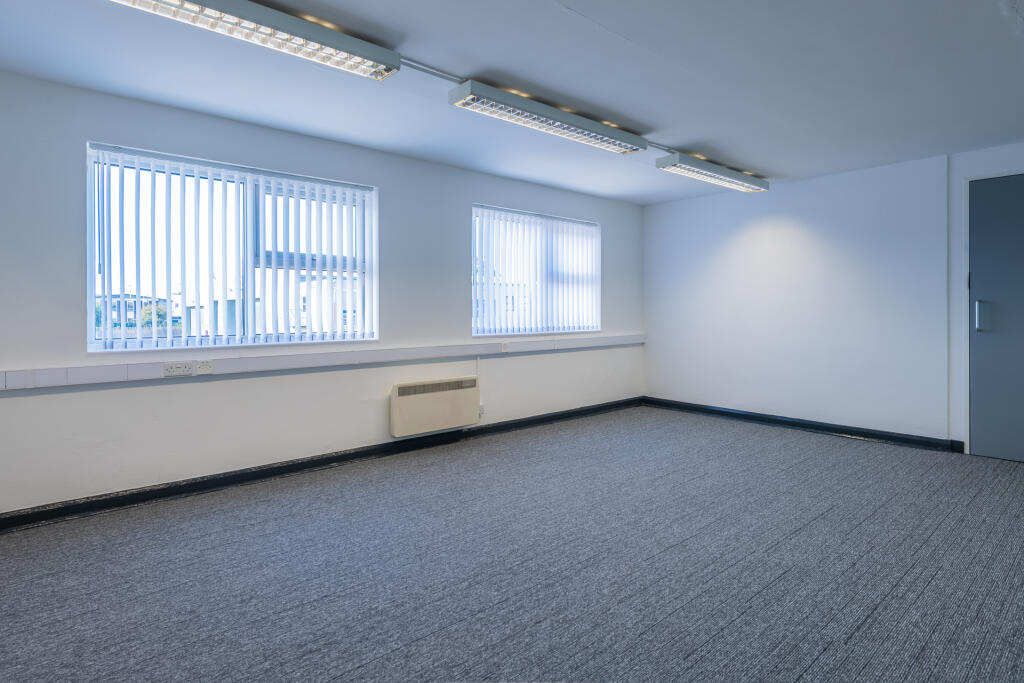 110 Burcott Road, Avonmouth WEB-16.jpg