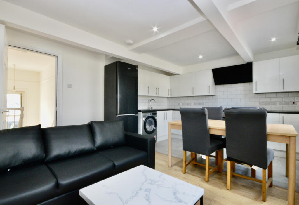Main image of property: Clapham High Street, London, SW4