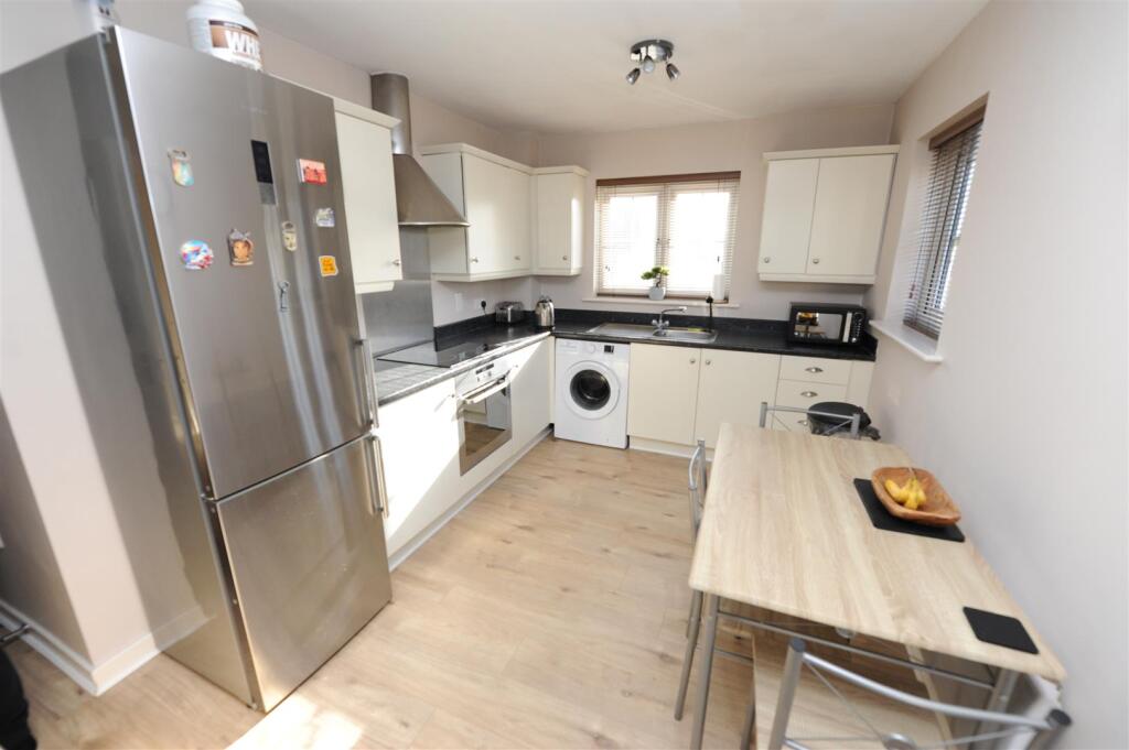 Additional image 3 of Longlands, Idle, Bradford