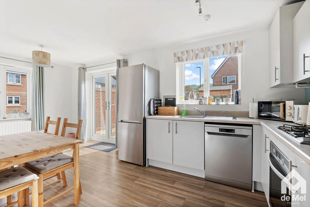 House in Tewkesbury, Bishop's Cleeve - View 2