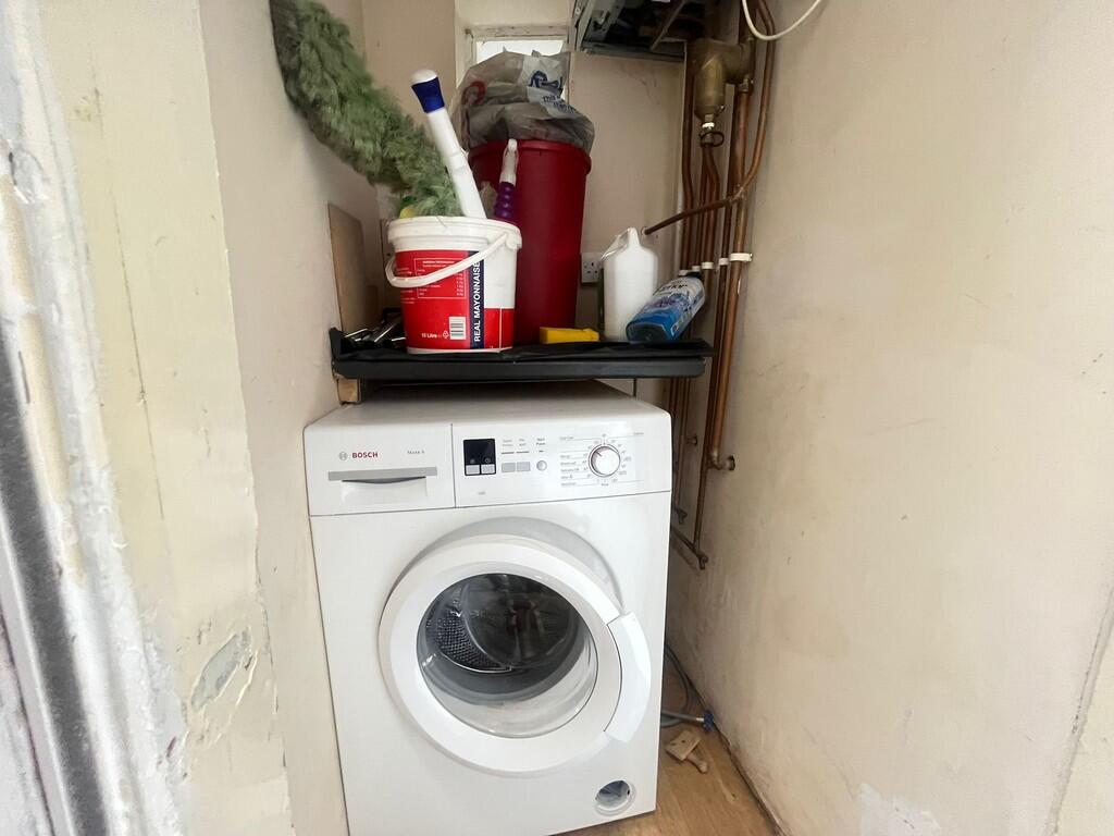 1 bedroom house share for rent