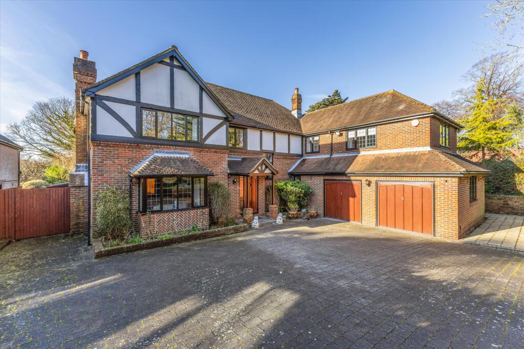 Main image of property: Holly Hill Lane, Sarisbury Green, Southampton, Hampshire SO31
