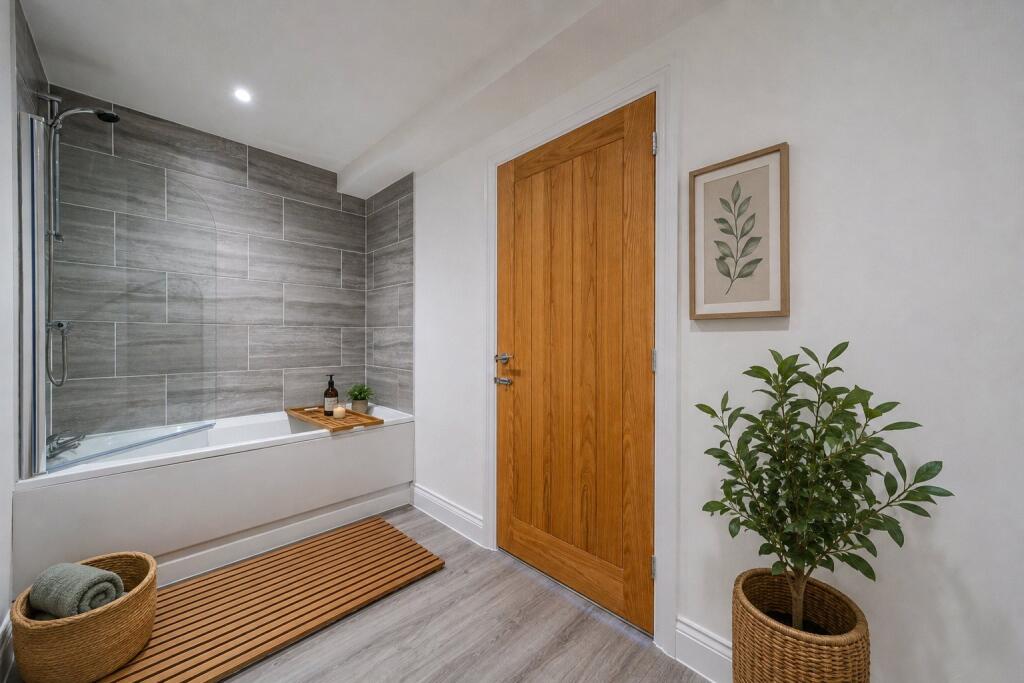 House in Exeter, Broadclyst - More