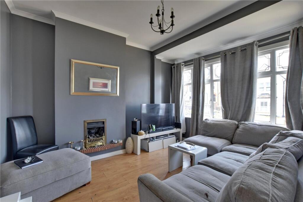 House in London - View 2
